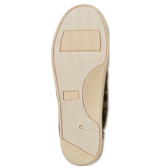 Women Camo, Lace-up Canvas Sneakers, Round Toe/ Women's Camouflage Sneakers - Picture 5 of 7